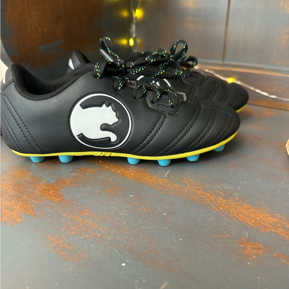Puma ProCat kids cleats size 12